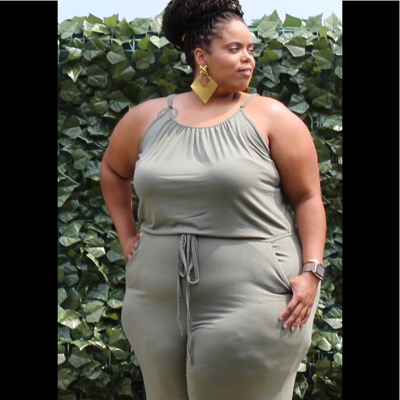 Plus Size Jumpsuit - Picture 3 of 4